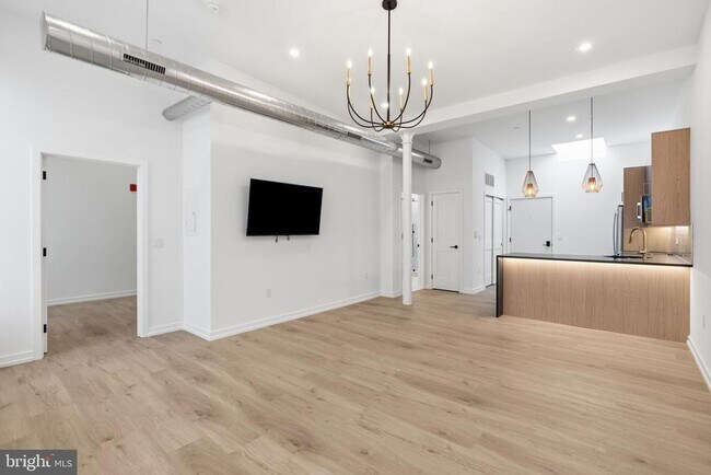 Building Photo - 203 S 13th St