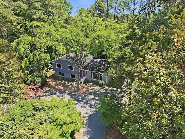 Building Photo - 603 N Estes Dr