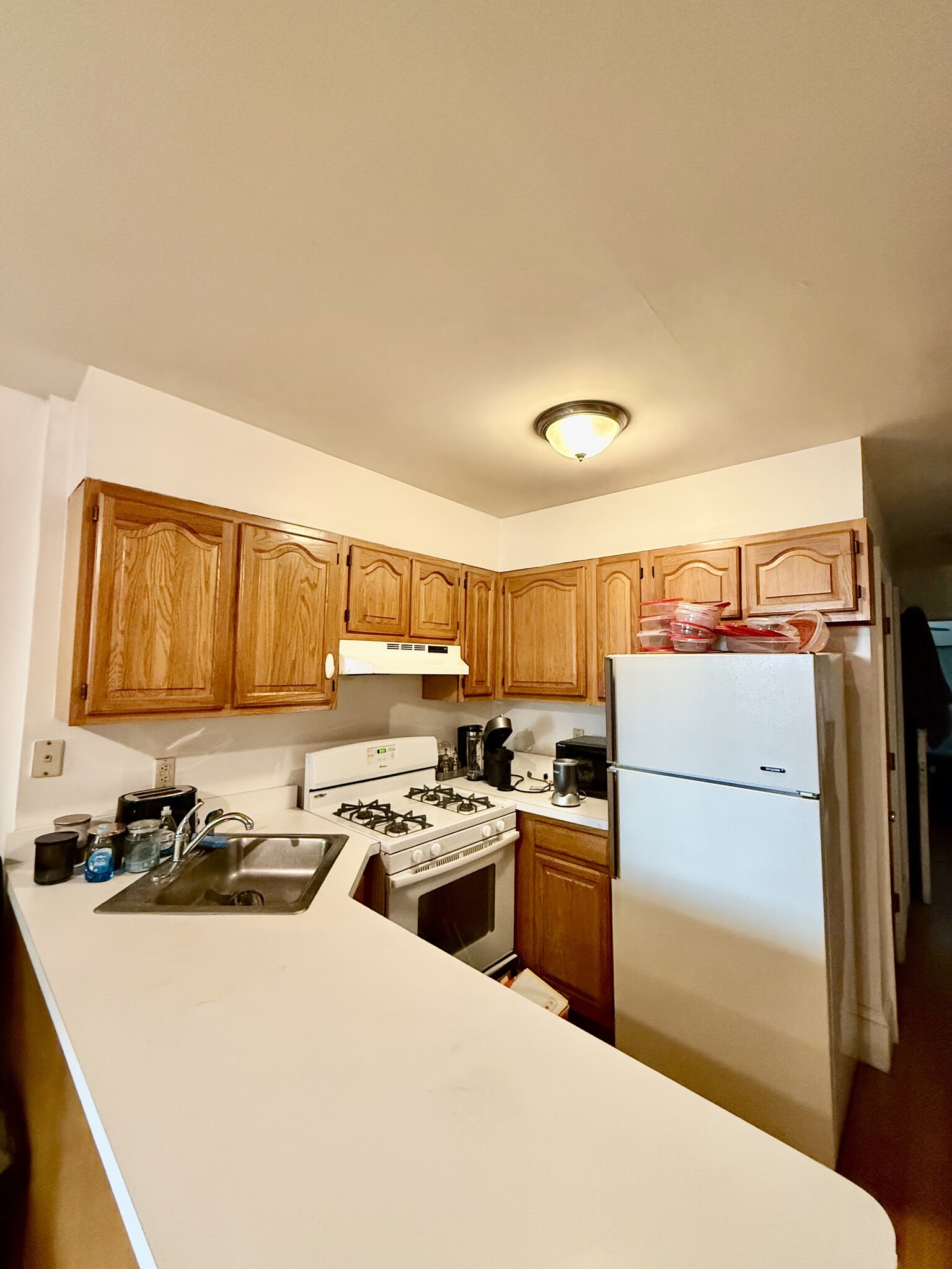Kitchen - 841 Garden St