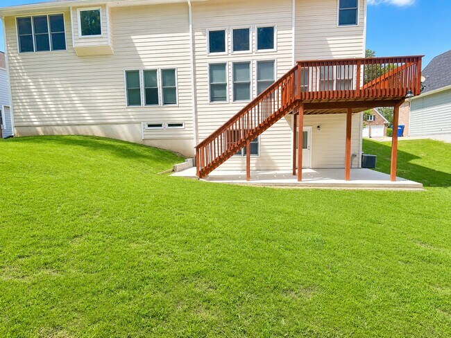 Building Photo - 733 Miller Run