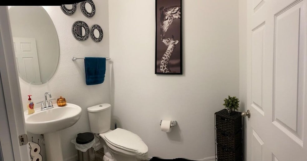 Building Photo - 15535 Willow Arbor Cir