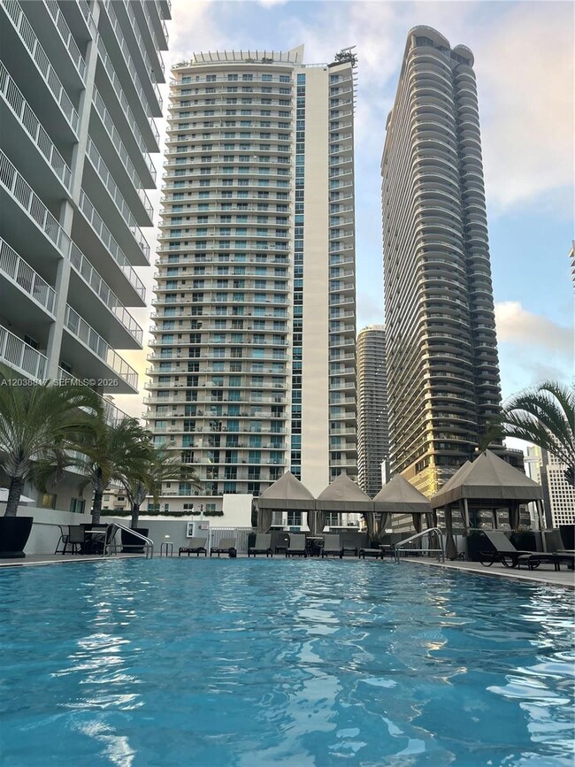 Building Photo - 1250 S Miami Ave