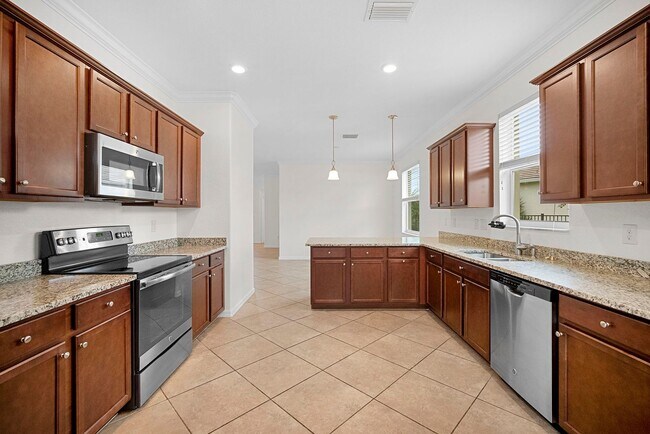 Building Photo - Beautiful Home in Alva 3 bedrooms 2 baths ...