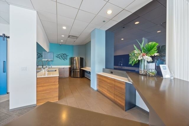 Building Photo - 3660 N Lake Shore Dr