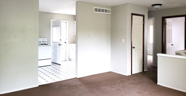 Building Photo - Beautiful 4 Bedroom 2 Bathroom Home