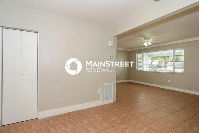 Building Photo - 2 Bedroom Pet-Friendly Home in Miramar, FL...