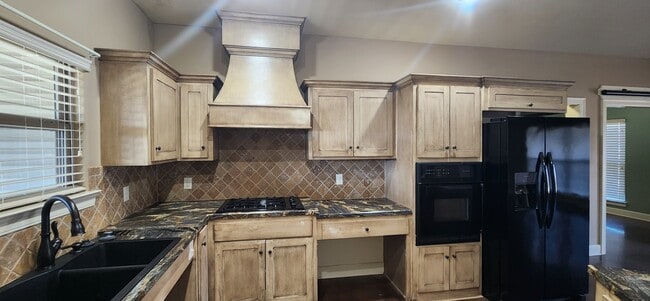 Building Photo - 5025 Sistine Chapel Dr