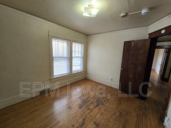 Building Photo - 118 1/2 Harrison Street