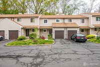 Building Photo - 12 Tulip Ct