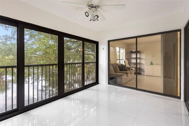 Building Photo - 3167 Cocoplum Cir