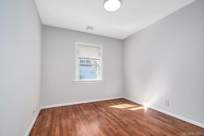 Building Photo - 13 Indian Trail