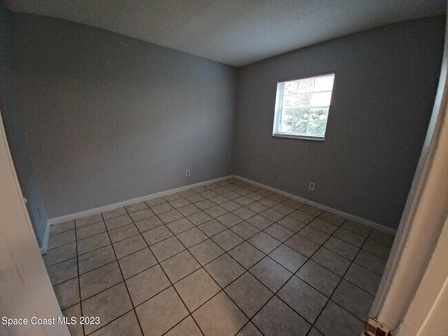 Building Photo - 1617 Sunny Brook Ln