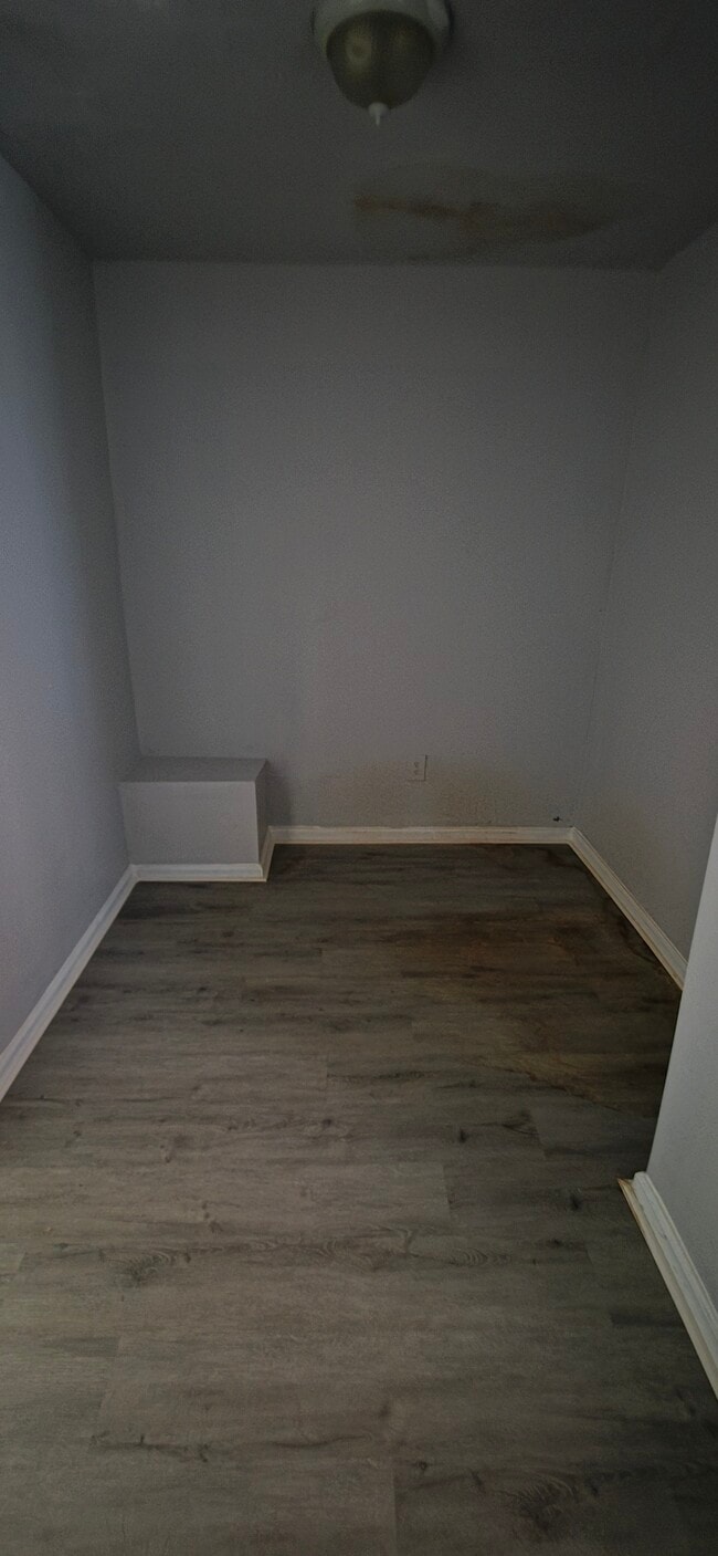 Building Photo - 2572 McCulloh St