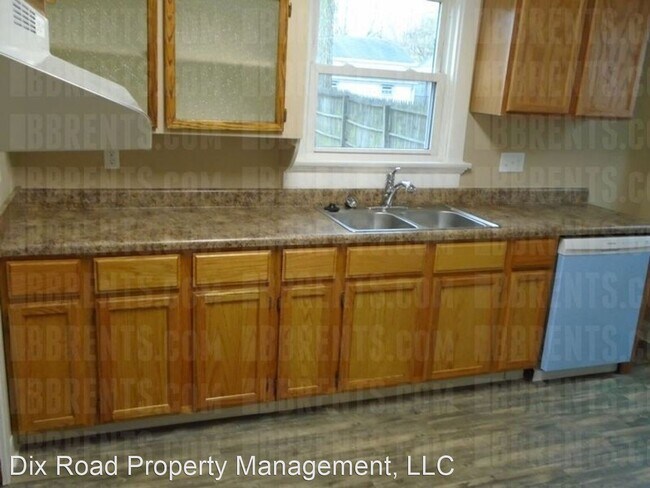 Building Photo - 3 br, 1 bath House - 140 East Norman Avenue,