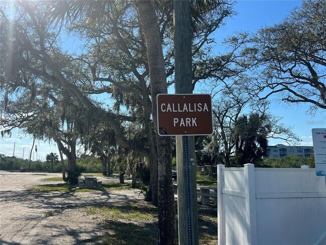 Building Photo - 350 2nd Ave E