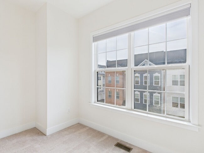 Building Photo - 5404 Coopers Walk Ln