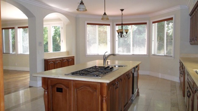 Building Photo - 1842 10th St