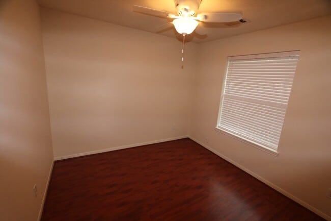 Building Photo - 18414 Willow Moss Dr