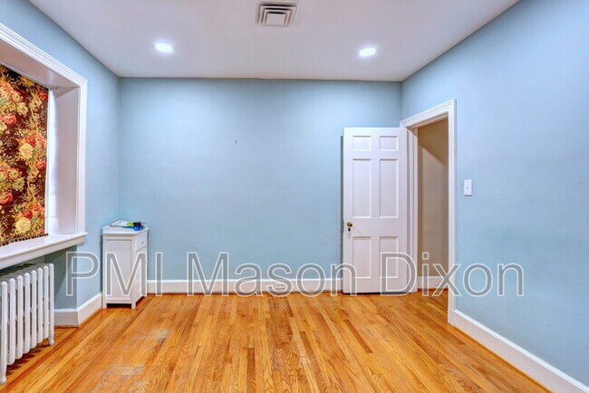 Building Photo - 5304 Springlake Way