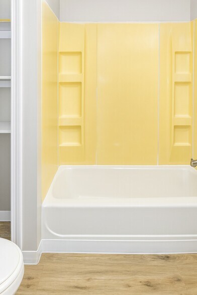 Building Photo - 164 Main St