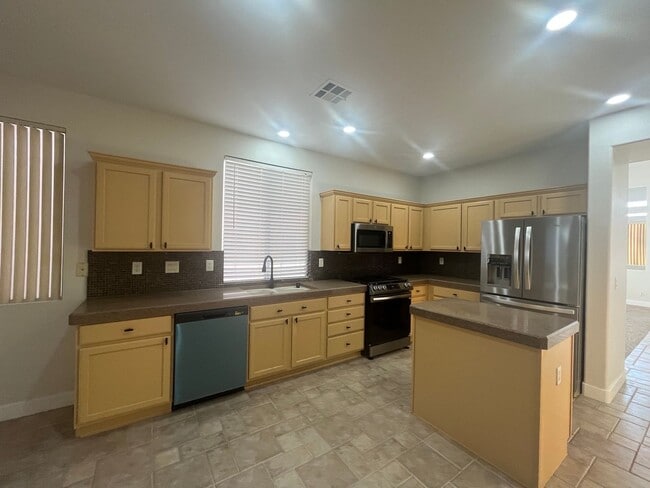 Building Photo - single story, 3 bed, 2 bath, 2 car garage in gated community in Summerlin
