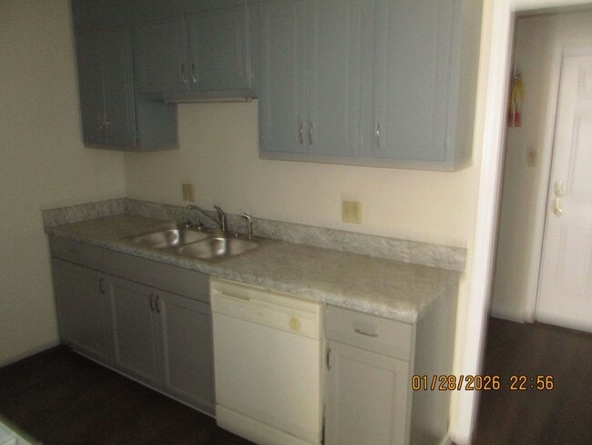 Building Photo - 2024 Oglethorpe Ave