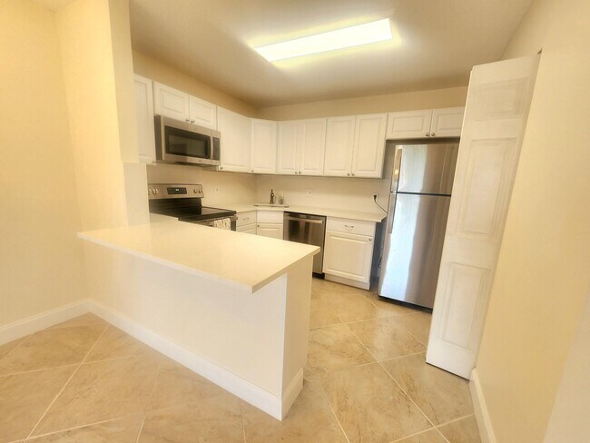 Building Photo - 209 Pine HOV Cir