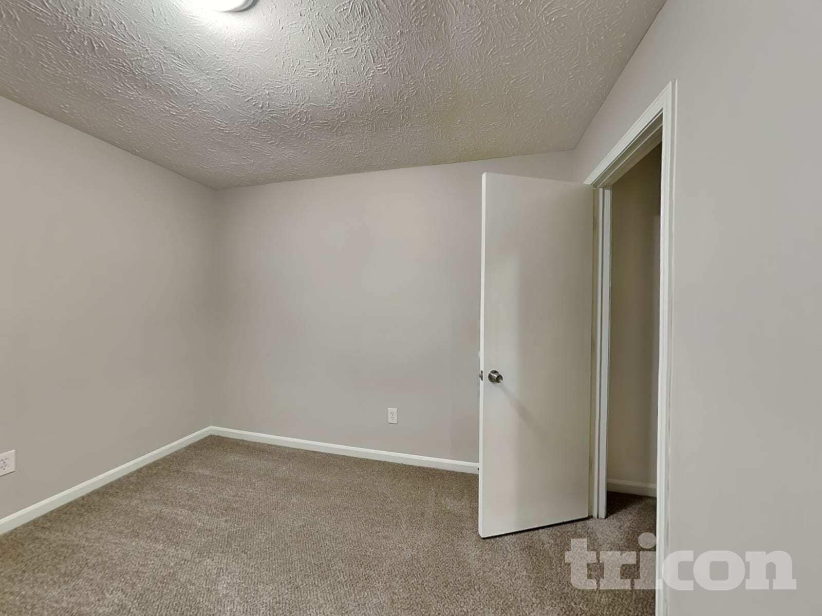 Building Photo - 303 Lowe Ct NW