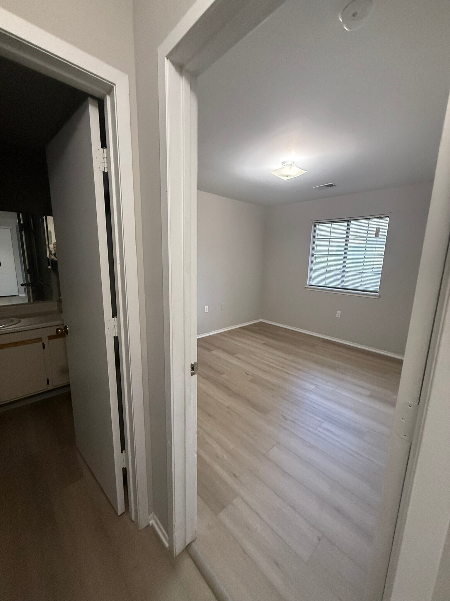Building Photo - 1267 Oxford Manor Ct
