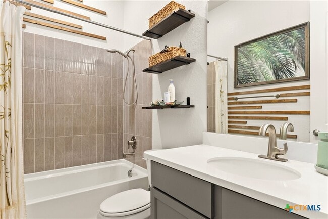 Building Photo - 874 Casetta Trl