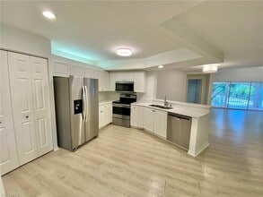 Building Photo - 1096 Woodshire Ln