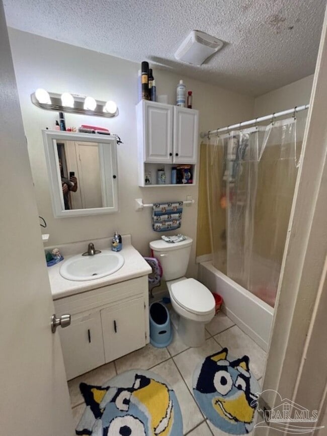 Building Photo - 4965 Yacht Harbor Dr