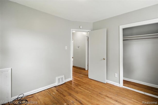 Building Photo - 25301 Ford St