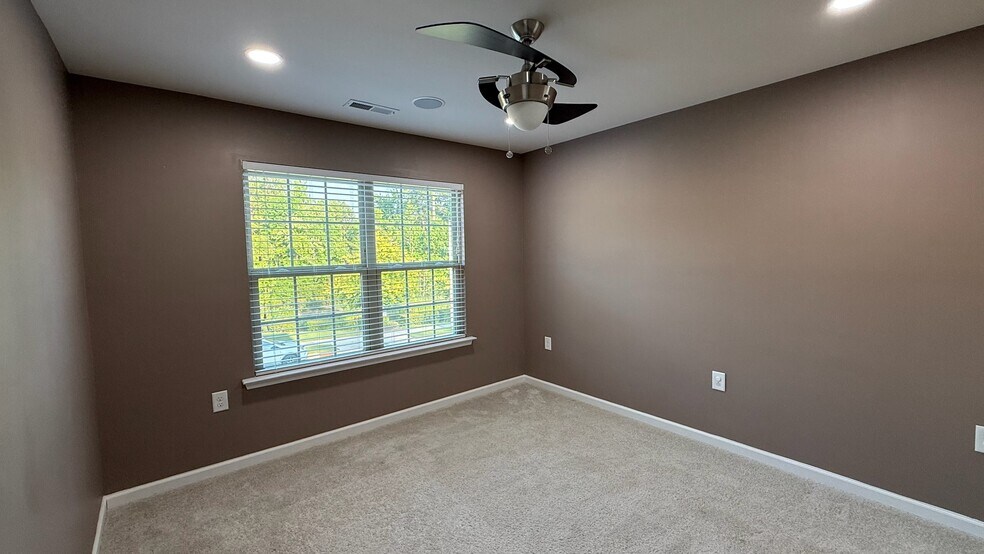 Bedroom 3 - 2101 Chipley Dr