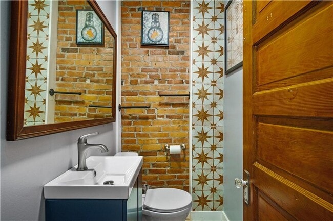 Building Photo - 209 Third St