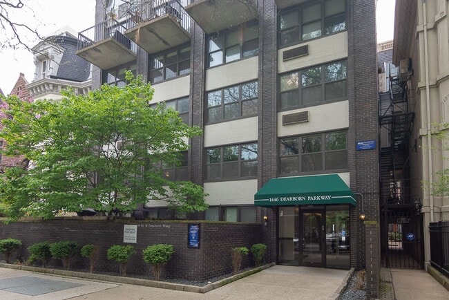 Building Photo - 1451 N Dearborn St