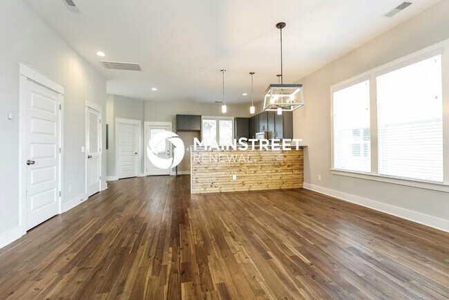 Building Photo - 3 Bedroom Pet-Friendly Home in HERMITAGE, ...