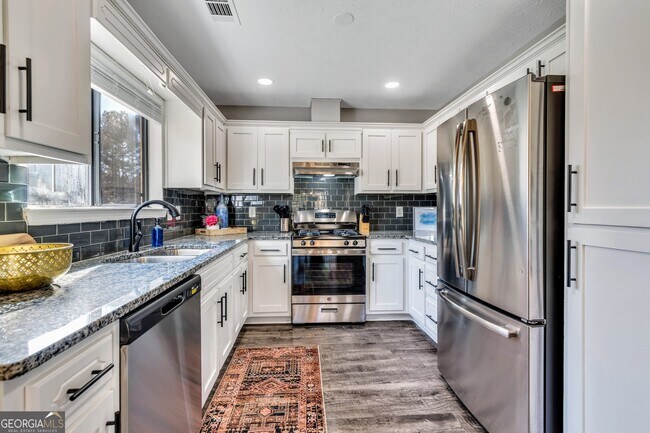 Building Photo - 10960 Morning Dove Dr