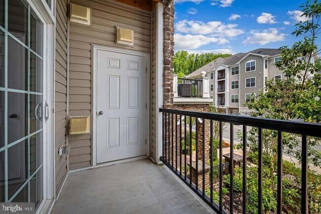 Building Photo - 625 Quarry View Ct