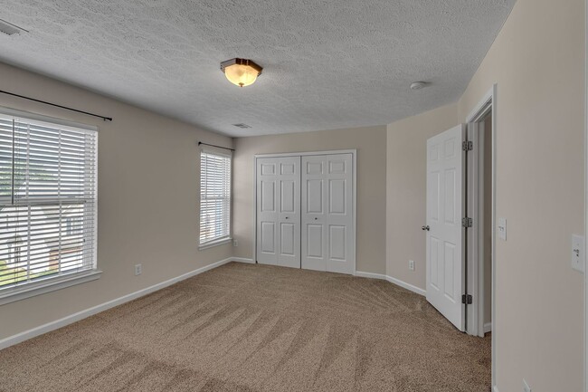 Building Photo - Spacious 2-Bedroom home in Prime West Nash...