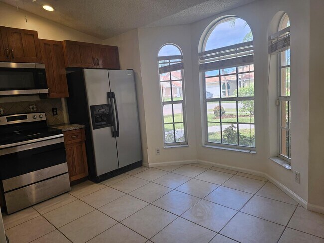 Building Photo - 5220 Rosen Blvd