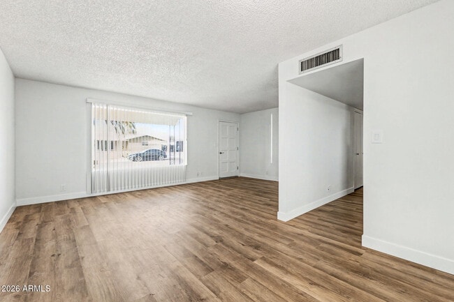 Building Photo - 5913 E Decatur St