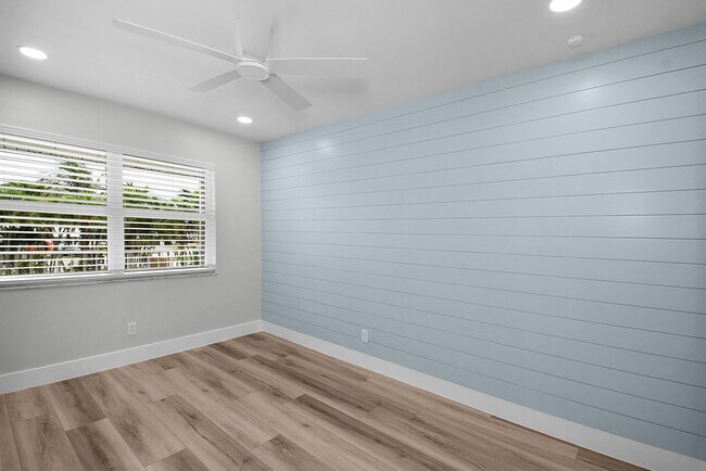 Building Photo - 200 N El Mar Dr