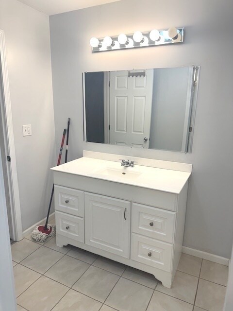Building Photo - 5201 Carriage Way Dr