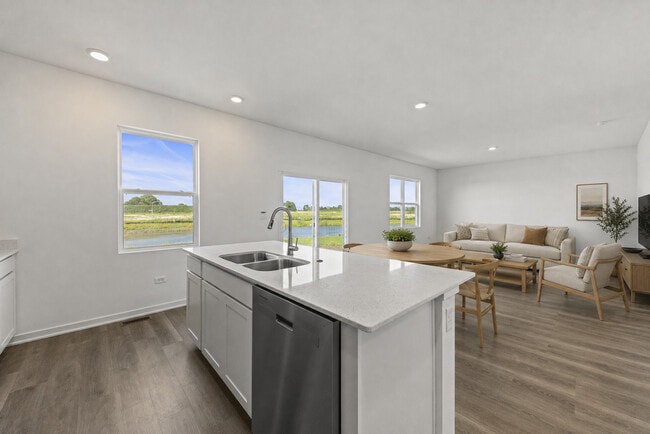 Building Photo - 13732 Palmetto Dr