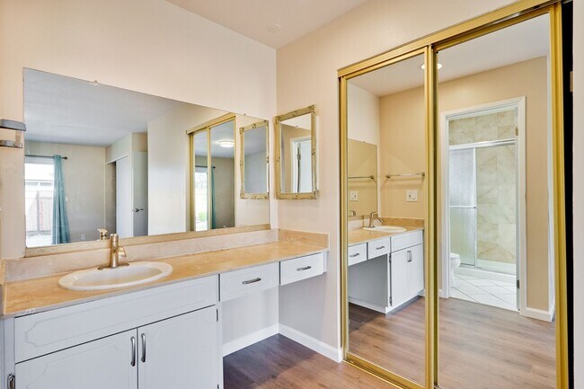 Building Photo - Spacious 1780 Sq Ft -  4b2b home in South San Jose