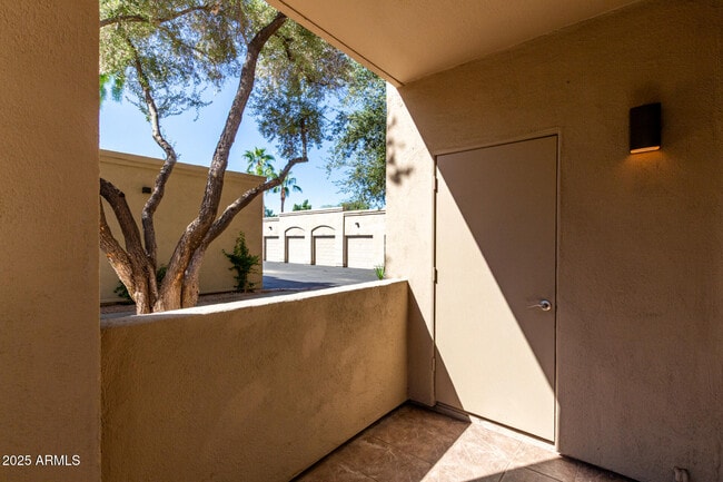 Building Photo - 7009 E Acoma Dr