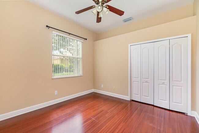 Building Photo - 611 Oceanside Blvd