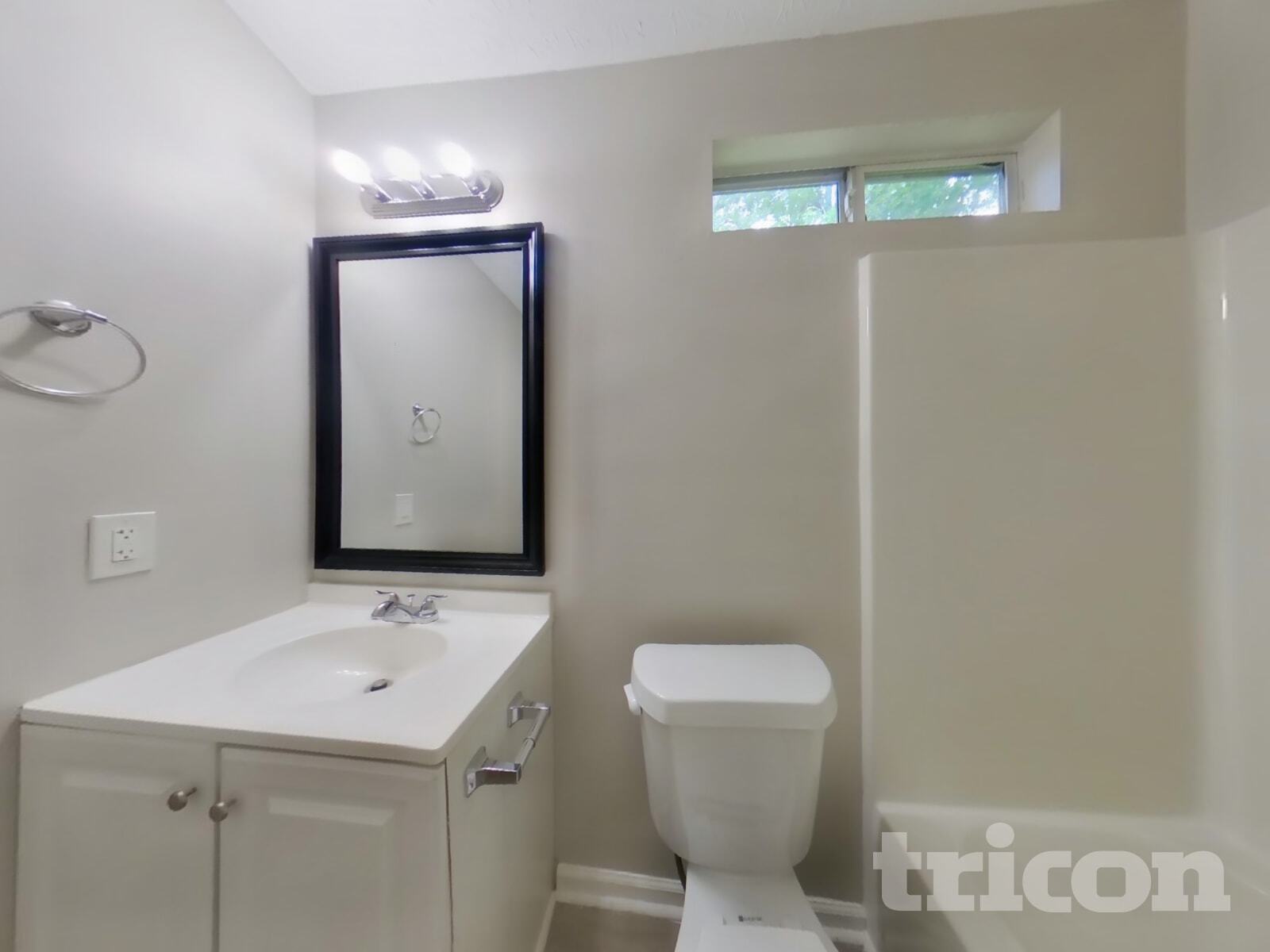 Building Photo - 65 Applewood Cir