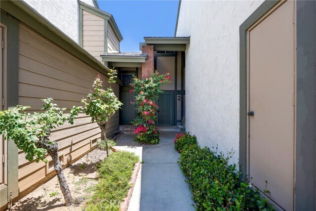Building Photo - 6646 Vista Loma